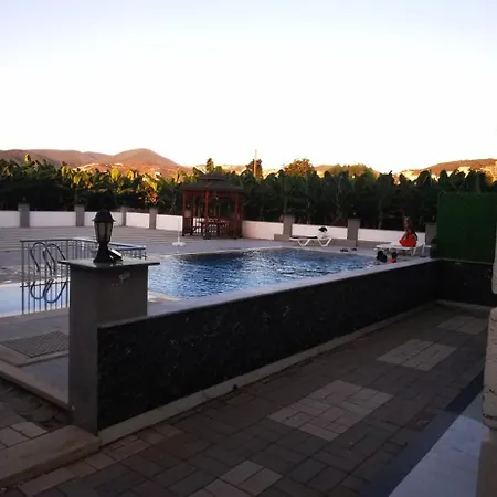 Denize Yakin Lueks * Alanya