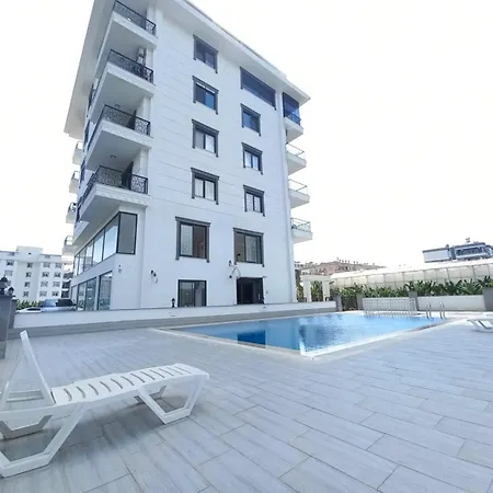 Apartment Denize Yakin Lueks *