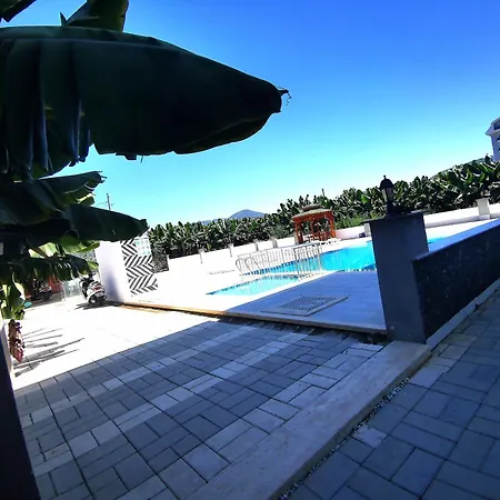 Denize Yakin Lueks * Alanya