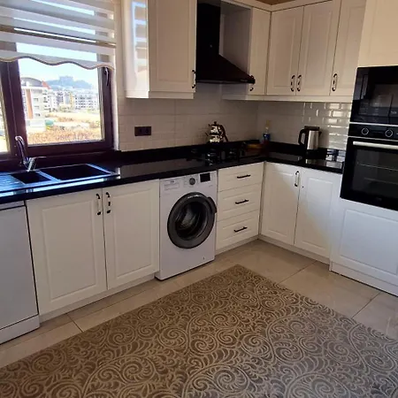 Denize Yakin Lueks Apartment Alanya