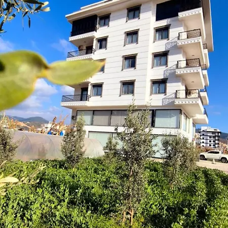 Denize Yakin Lueks Apartment