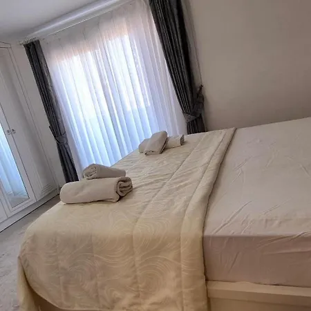 Denize Yakin Lueks Apartment *