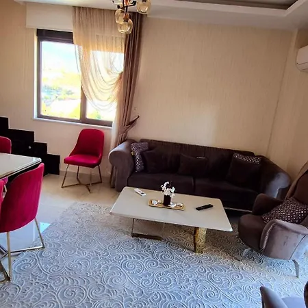 Apartment Denize Yakin Lueks *