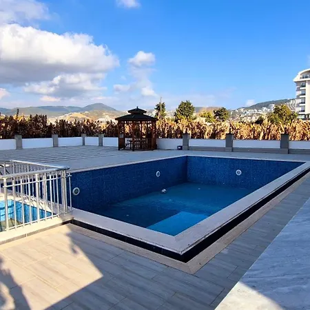 Denize Yakin Lueks Apartment Alanya