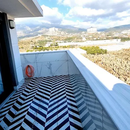 Denize Yakin Lueks Alanya