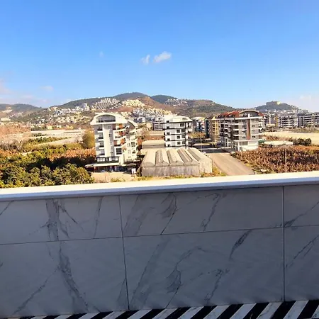 Denize Yakin Lueks Apartment Alanya